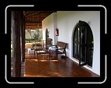 019. veranda * 2272 x 1704 * (912KB)